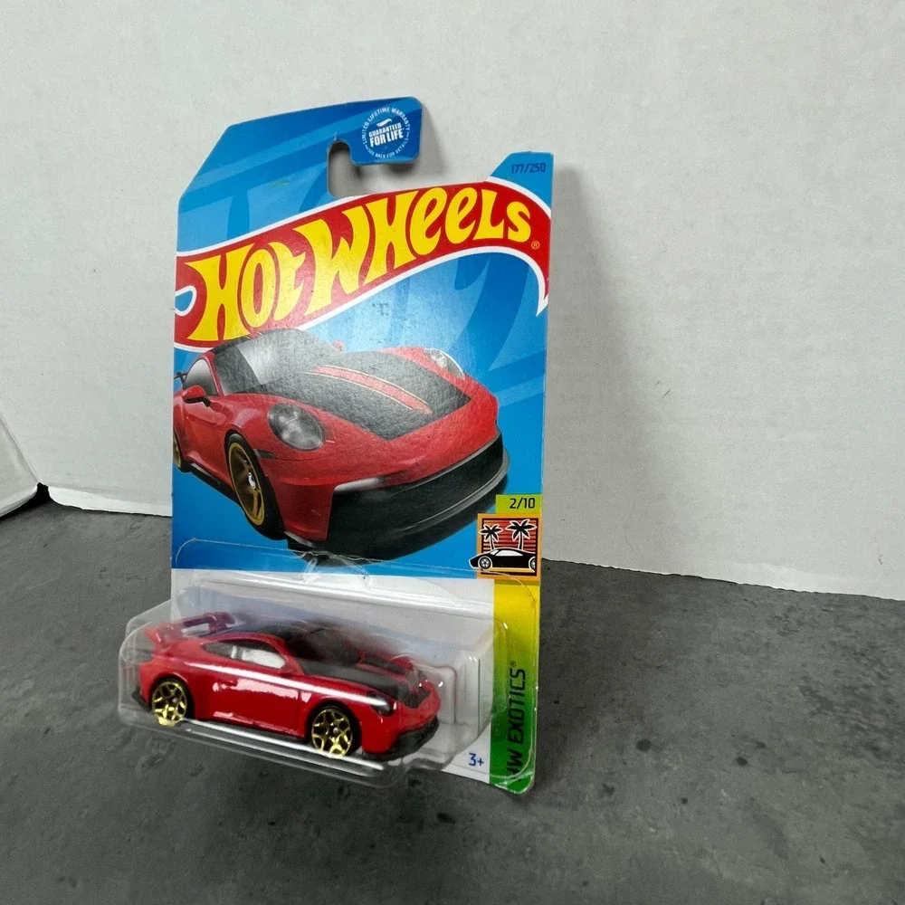 Hot Wheels Porsche 911 GT3 Red HW Exotics‎ 2 10 Toy Car Collectible